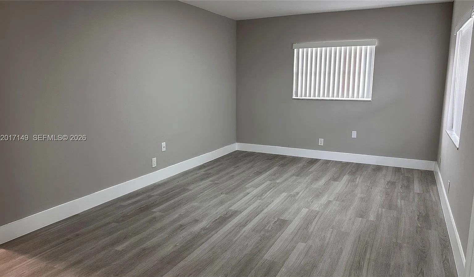 2 bed, 1.0 bath, 3345 sqft, $2,100 — Photo 2