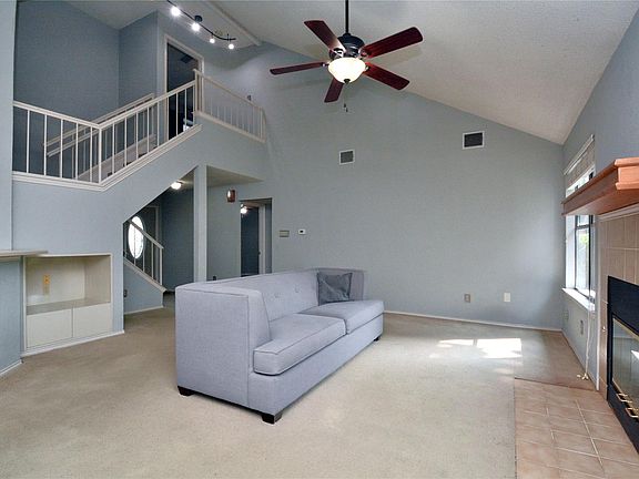 5th image of 1404 Piney Creek Ln