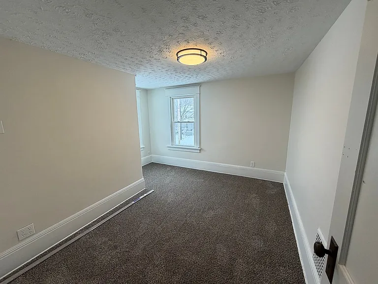 443 S Union Ave — Photo 10