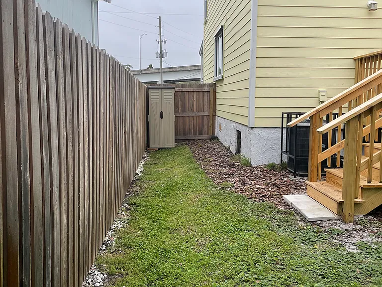 2219 Pine Pl — Photo 34