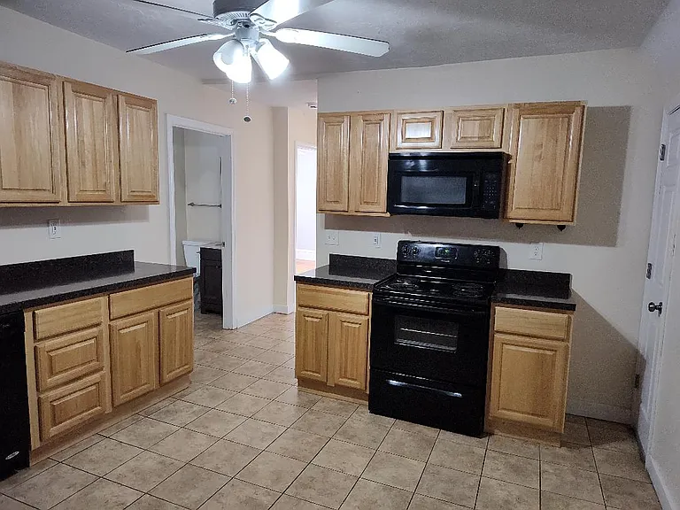 3 Cristy St #2 — Photo 9