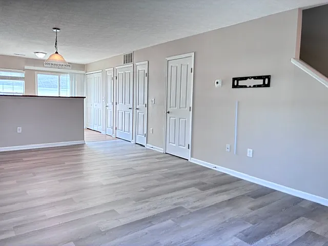 7422 Sancus Blvd — Photo 2