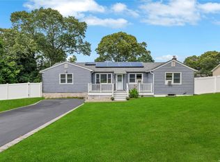 19 Hazel Ave, Farmingville, NY 11738