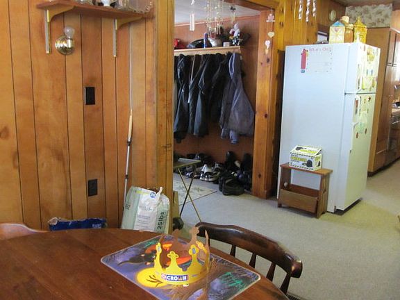 4th image of 215 Mill Pond Dr