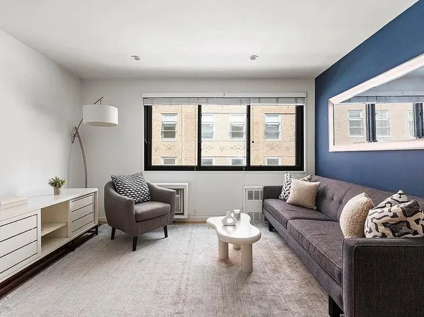85 8th Ave APT 5G, New York, NY 10011