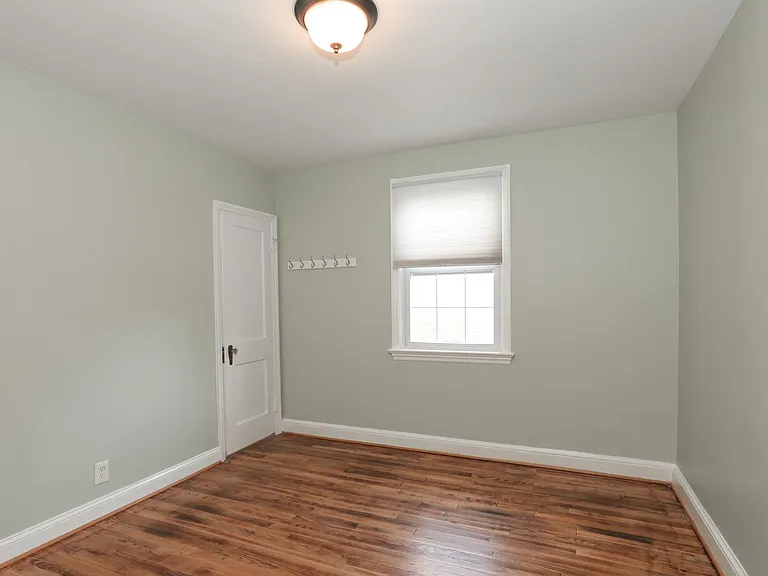 15 W Howell Ave — Photo 23