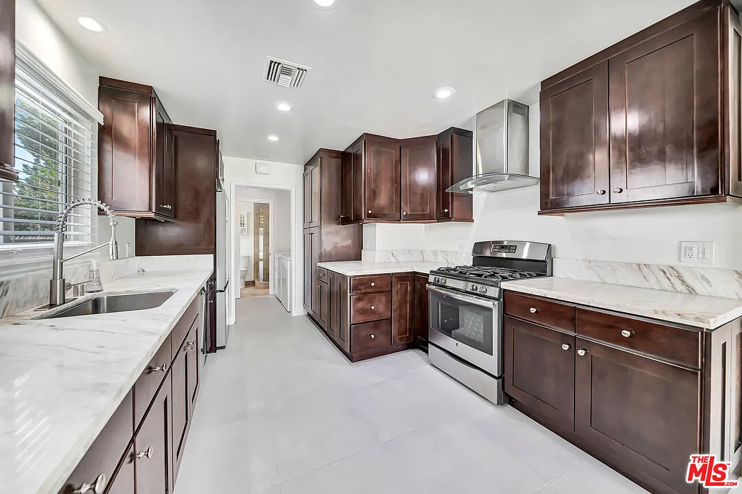 4 bed, 2.0 bath, 1453 sqft, $4,495 — Photo 1