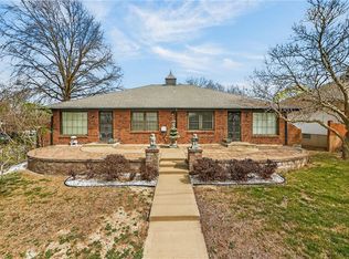 4415 Sterling Ave, Kansas City, MO 64133
