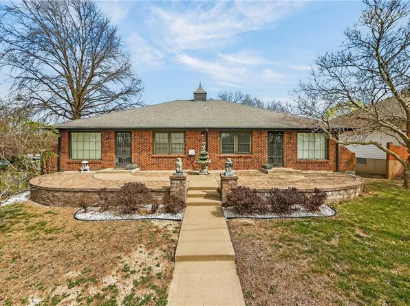 4415 Sterling Ave, Kansas City, MO 64133