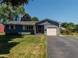 378 Wildwood Dr, Rochester, NY 14616