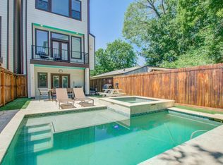 5732 Darling St, Houston, TX 77007