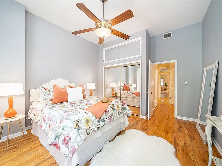 157 14th St #1R — Photo 10