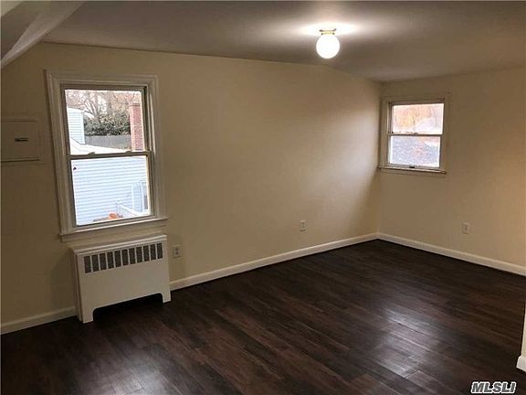 3rd image of 15 Leech Cir N #15
