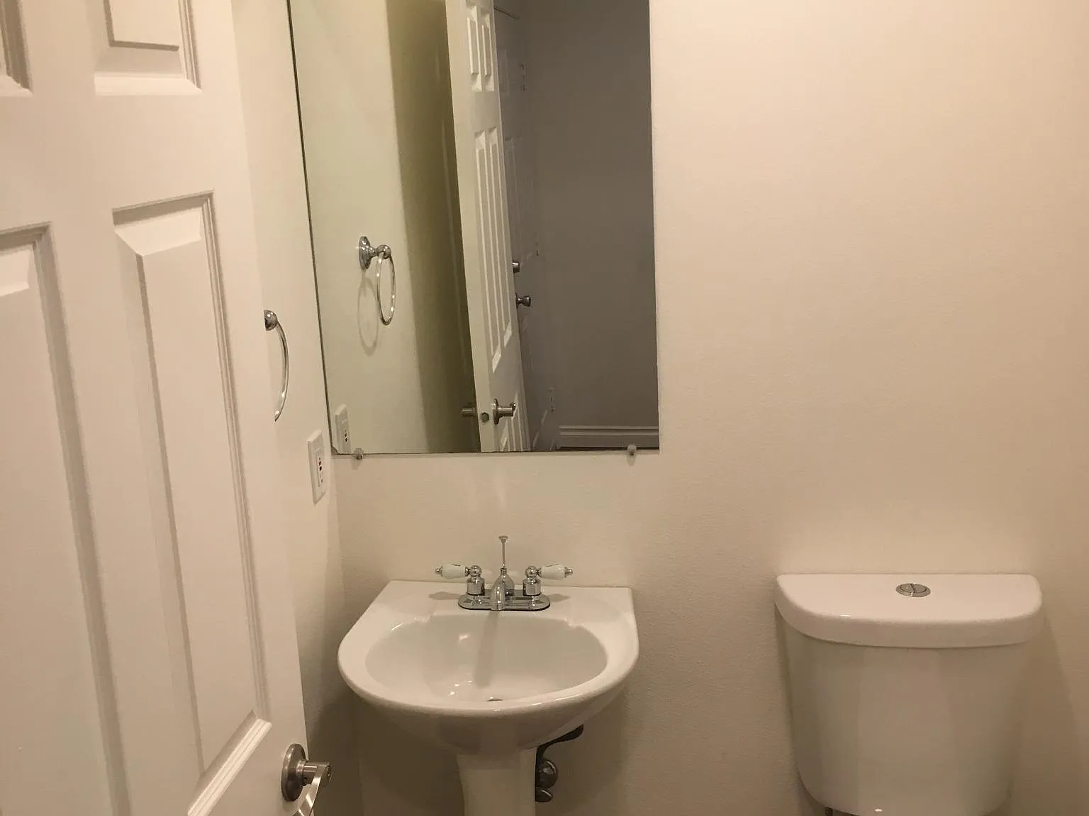 2 bed, 2.5 bath, 1129 sqft, $2,195 — Photo 4