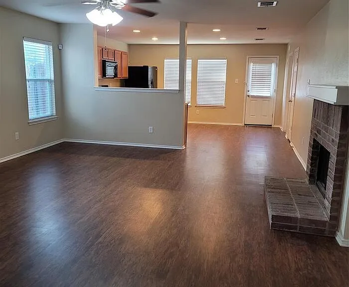 1340 Gayle St — Photo 4