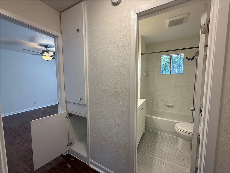 6710 Circle South Rd #B — Photo 8