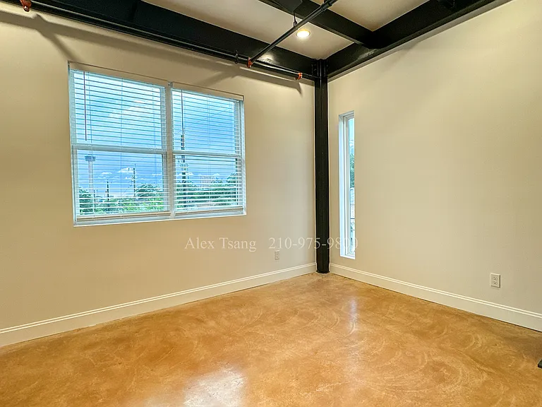 630 Montana St #201 — Photo 5