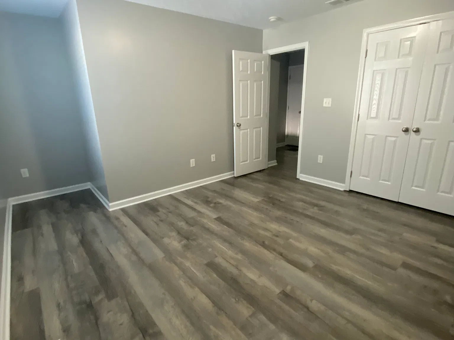 2 bed, 1.5 bath, 1075 sqft, $1,050 — Photo 3