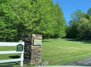 6 Apple Mill Rd, North Salem, NY 10560