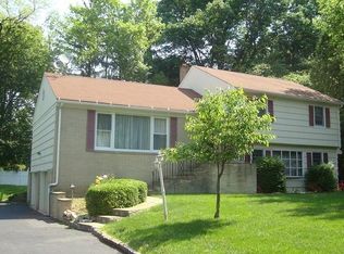 23 Turtle Rd, Morristown, NJ 07960