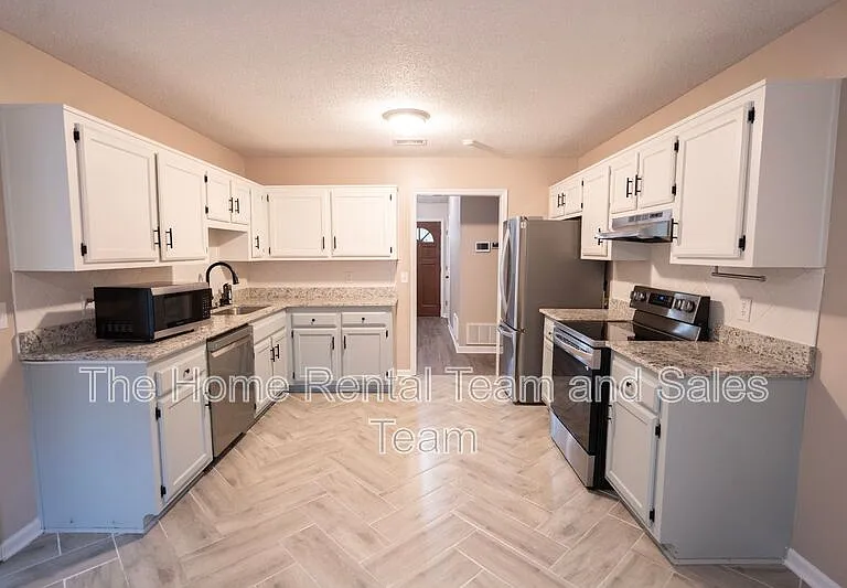 428 Floyd Cir — Photo 9
