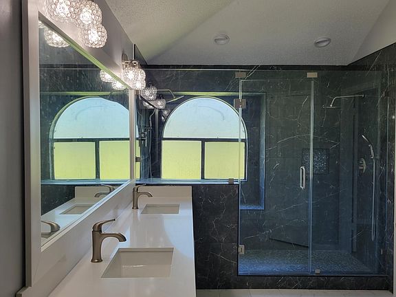 5th image of 3410 N Peach Hollow Cir