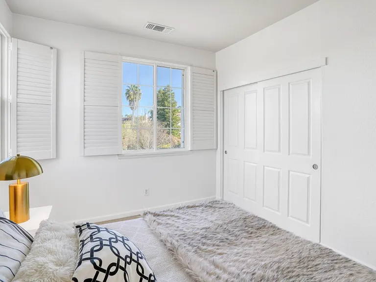 262 W Country Club Dr — Photo 19