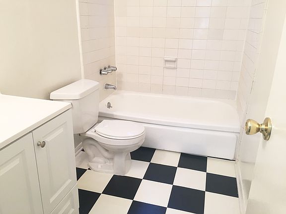 5th image of 5305 Packard St APT 3