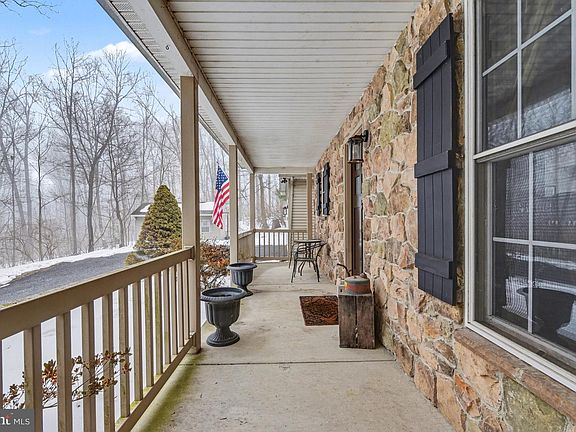 4th image of 124 Robson Rd