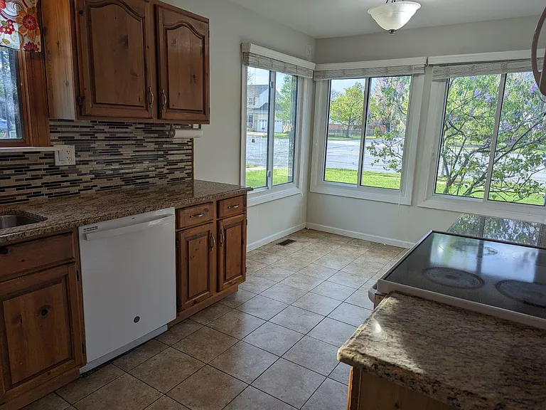 1373 River Oak Dr — Photo 10