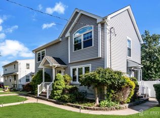 3 N Smith St, Avenel, NJ 07001
