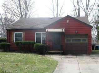 606 Oakmoor Rd, Bay Village, OH 44140