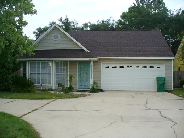 58 3rd St, Shalimar, FL 32579