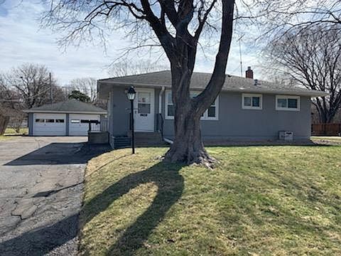 1st image of 2744 Chippewa Ave
