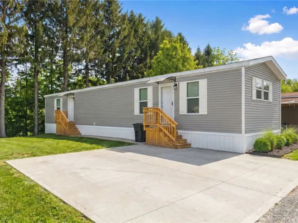 328 Festival Rd, Washington, PA 15301