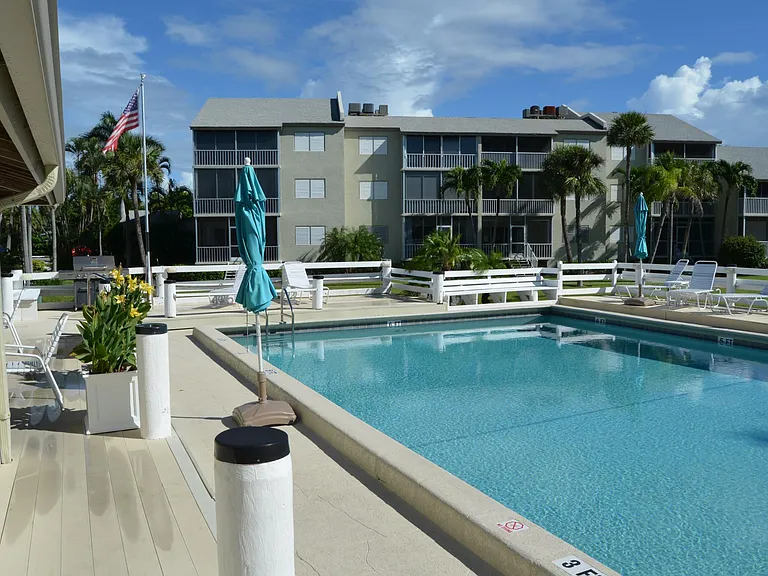 1550 NE Ocean Blvd #B102 — Photo 4