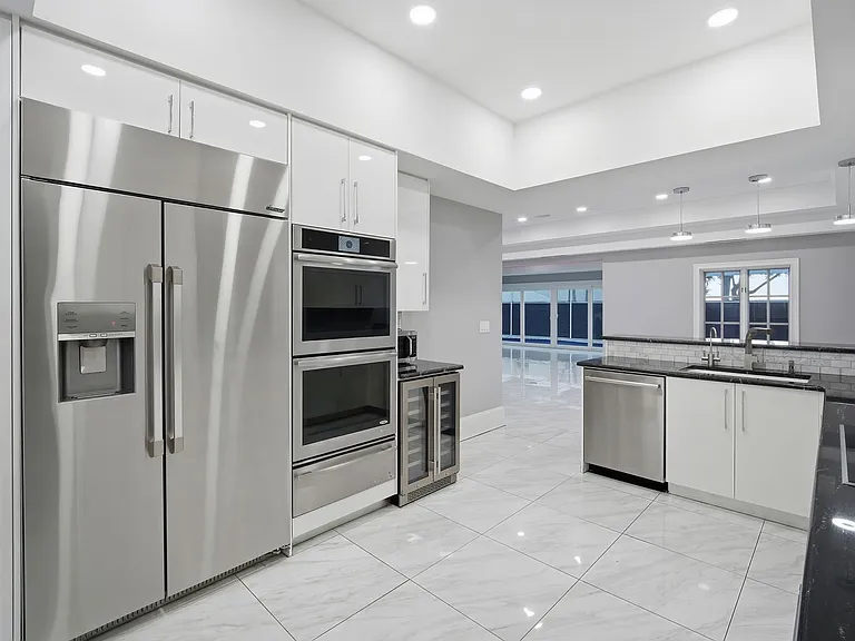 2418 W Palm Dr — Photo 8