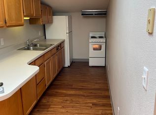 602 7th St SW #2, Pipestone, MN 56164