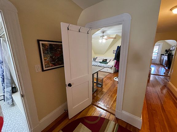 4th image of 21 Chandler St #4