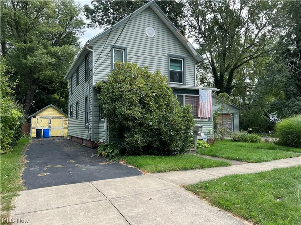 590 Buffalo St, Conneaut, OH 44030