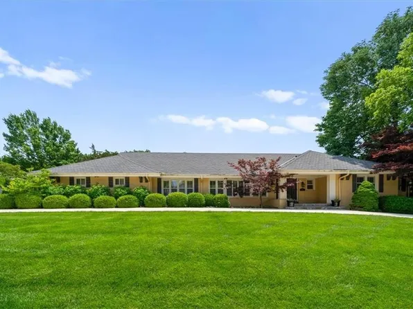 1219 W 64th Ter, Kansas City, MO 64113