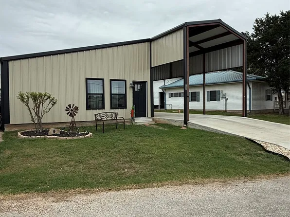 154 Yosemite Dr, Whitney, TX 76692