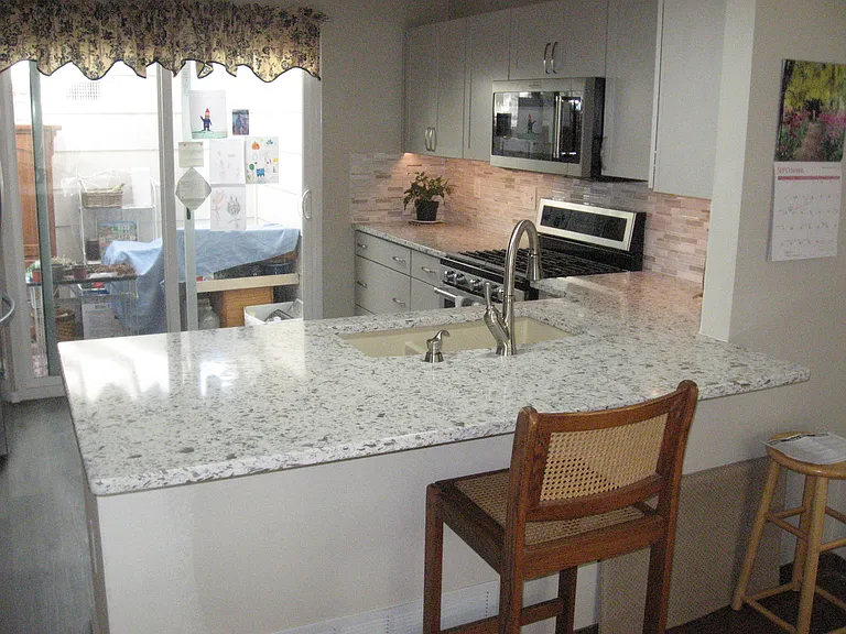 8435 Pepperridge Dr — Photo 12