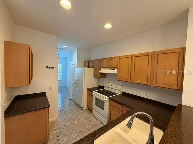 2935 NE 7th St #310 — Photo 10
