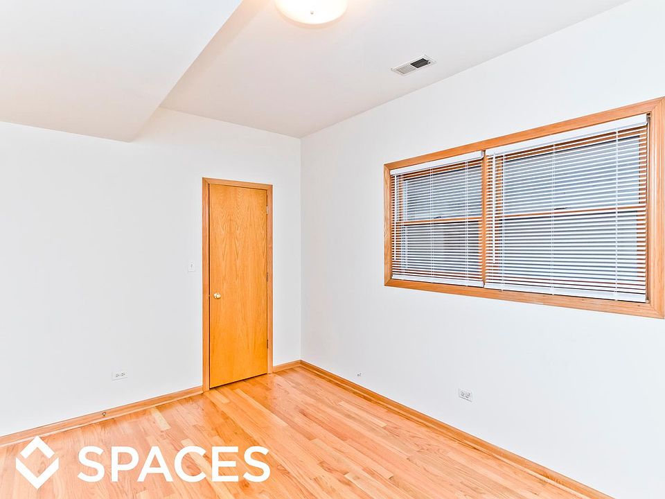 2nd image of 2430 N Marshfield Ave #2MT