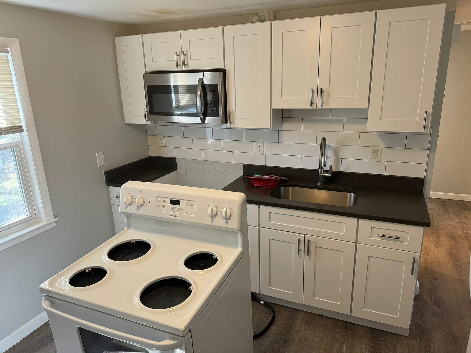 2 bed, $2,000 — Photo 2