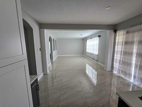 4th image of 4436 Laurel Place