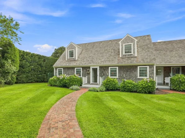 135 Surfside Rd, Nantucket, MA 02554