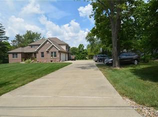 14094 Blazey Trl, Strongsville, OH 44136