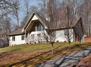 35 Hoot Owl Rdg, Waynesville, NC 28786
